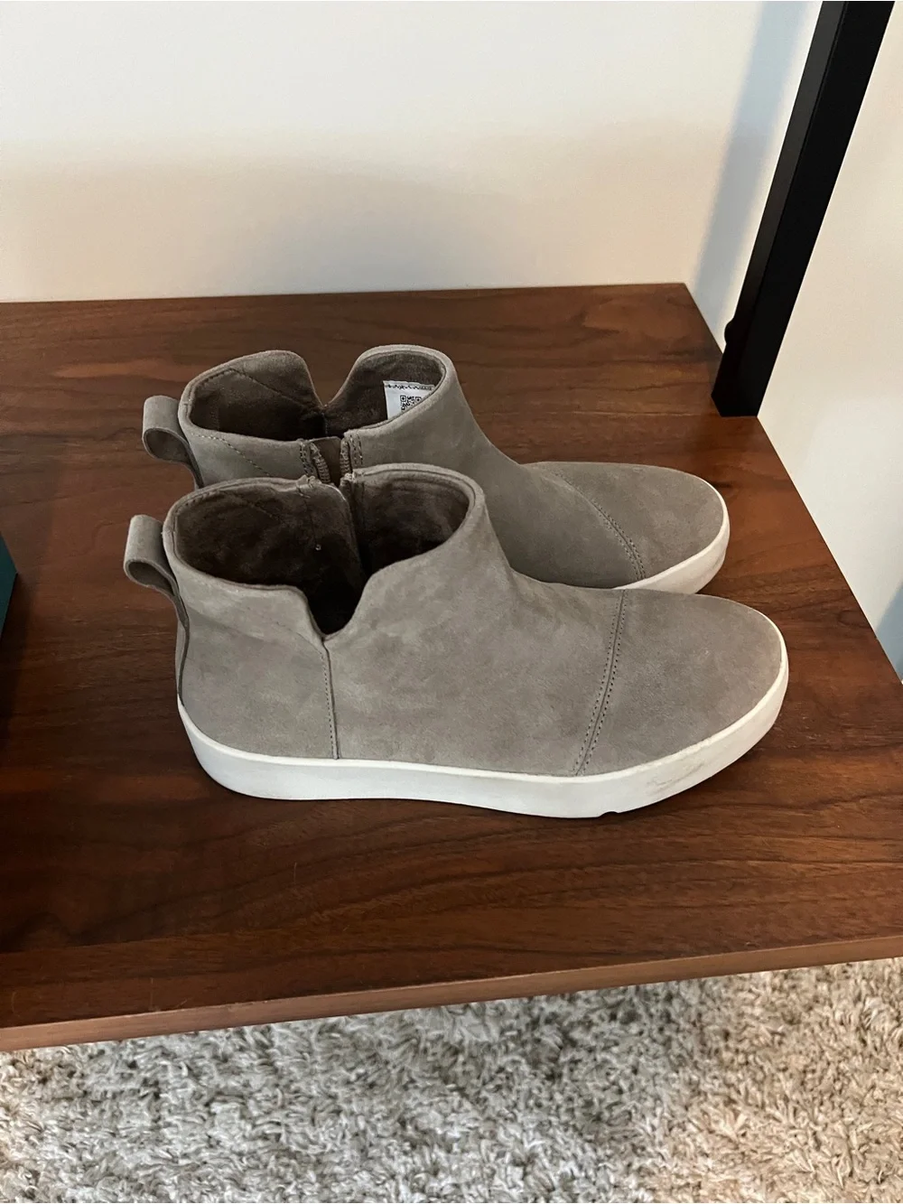 Toms worn once